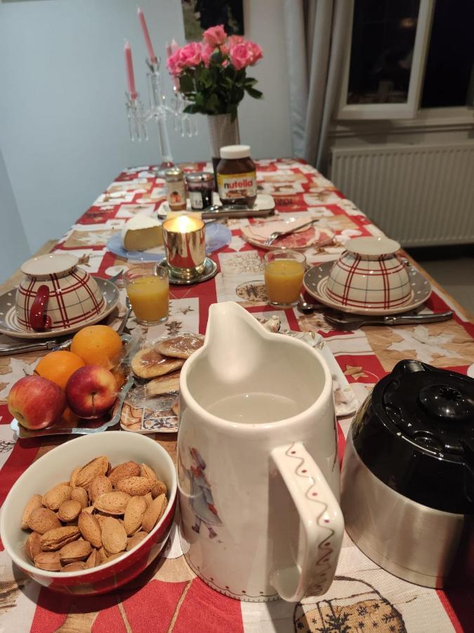 Colette Alain Maxime Bed & Breakfast Lapalisse Eksteriør bilde