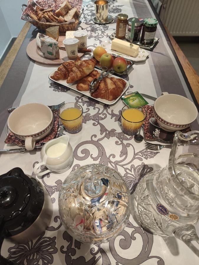 Colette Alain Maxime Bed & Breakfast Lapalisse Eksteriør bilde